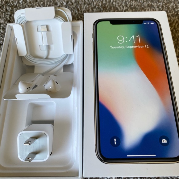 iPhone APPLE IPHONE X BOX only with accessories - Picture 2 of 3